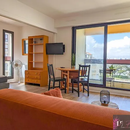 Apartment A Avec Piscine Et Parking - Fr-1-825-63 *